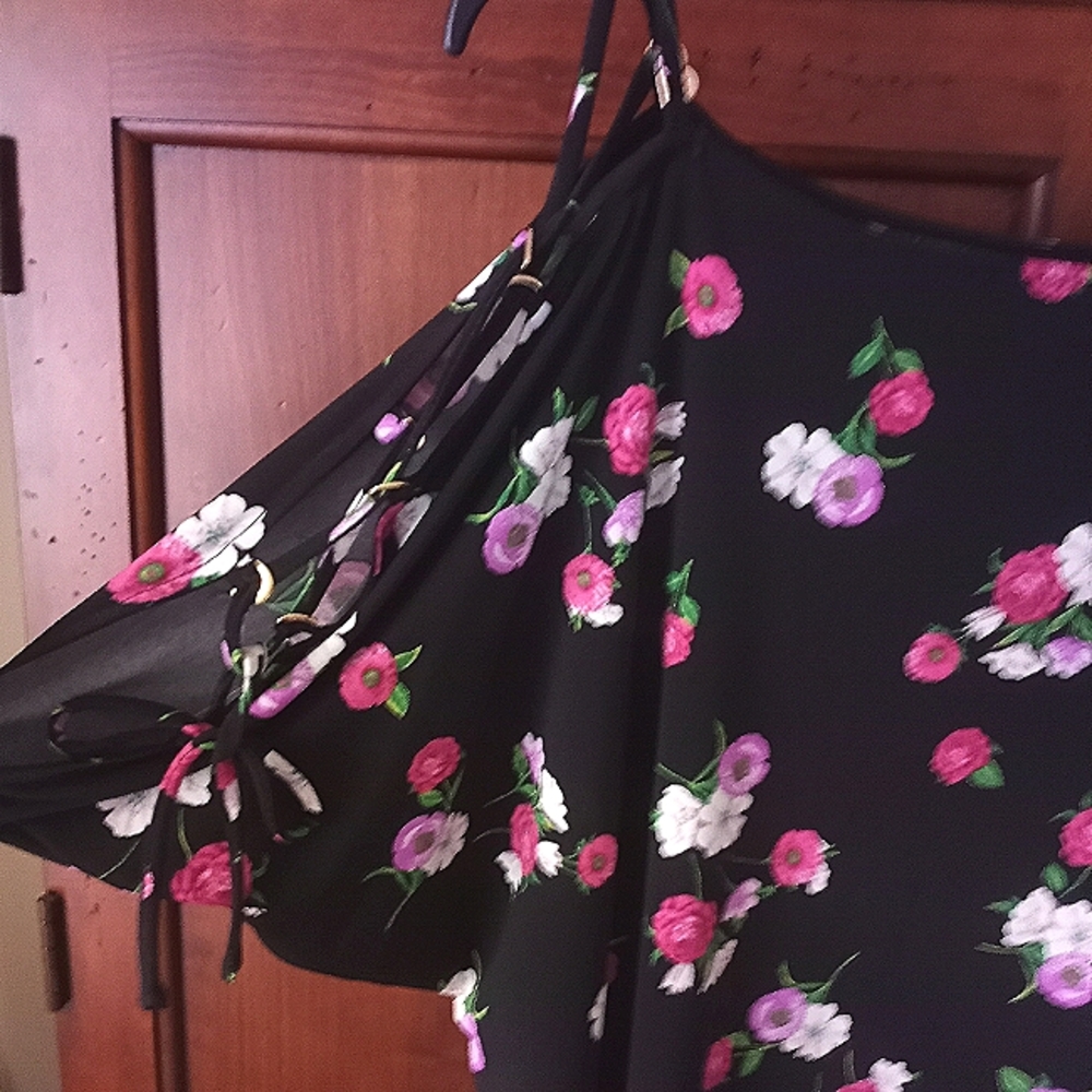 💋Express floral blouse 💋 - Picture 4 of 10